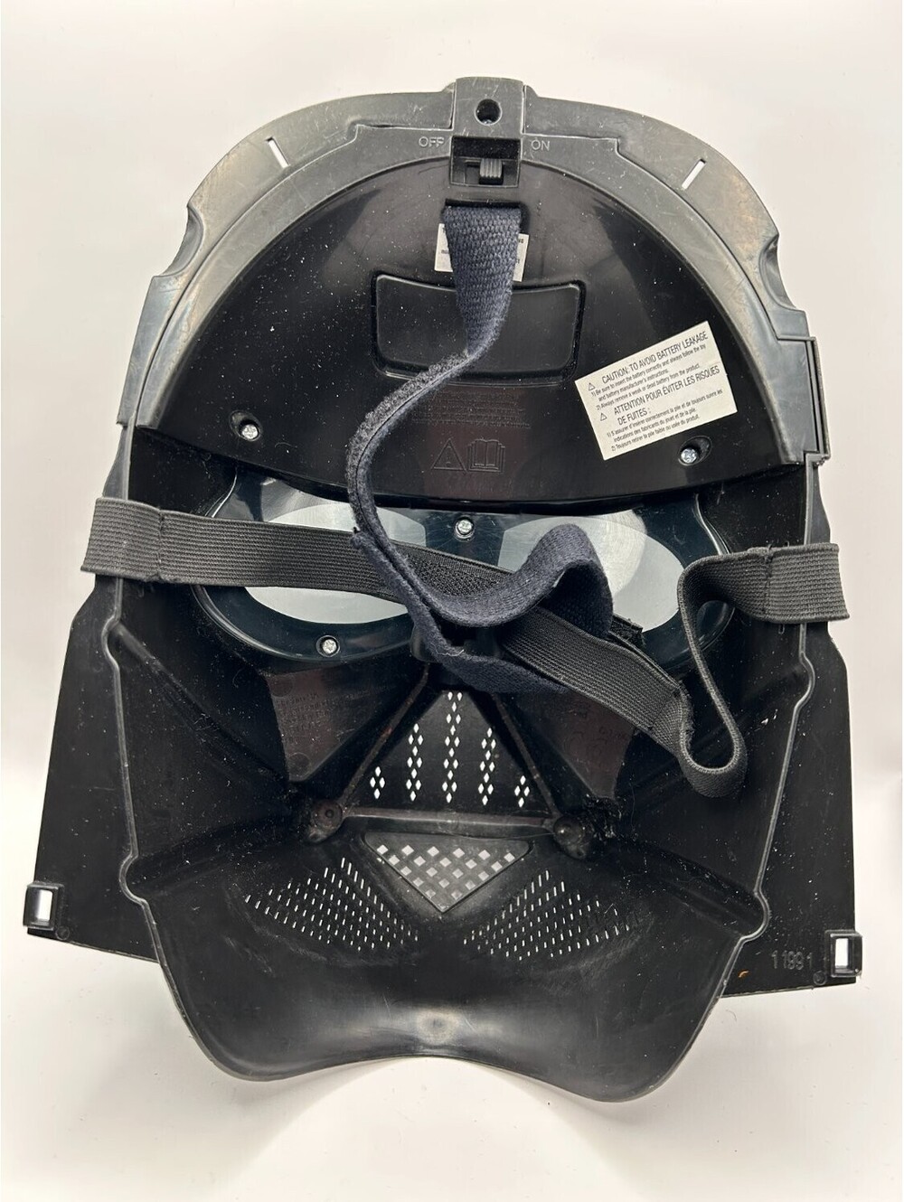 Hasbro Star Wars Darth Vader 2004 Voice Changer Mask Black Electronic Works - Picture 6 of 6
